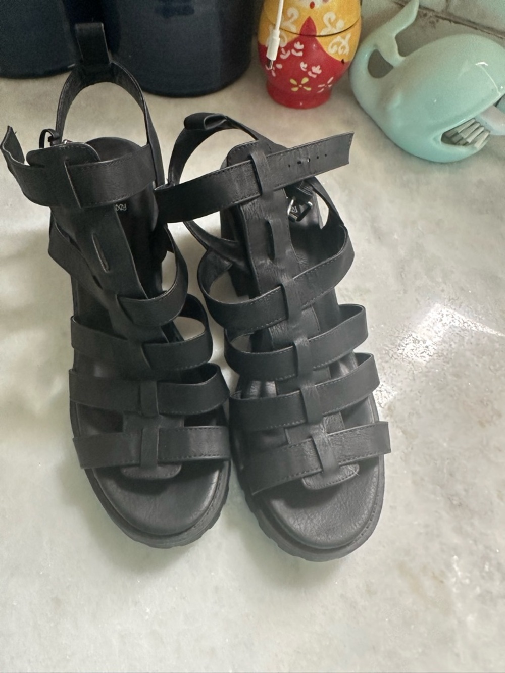 Dirty Laundry Women's Fun Stuff Gladiator Sandals size 9m
